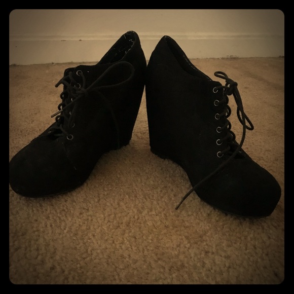 Tilly's Shoes - Black high heel boots